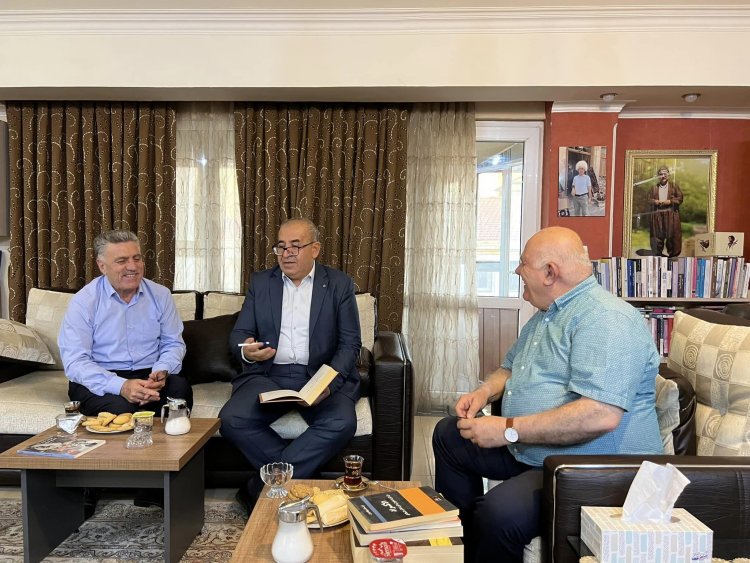 Dîdarek dostane derbarê peywendiyên gelê Kurd û gelê Aşûrî de