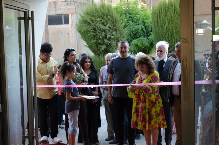 Pêşangeha dengên rengîn ku Başûr û Rojava li hev anî