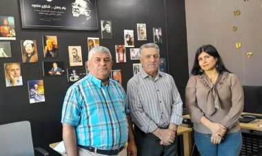 Nivîskar û siyasetmedar Elî Şemdîn Xelata Kurmanca pîroz kir