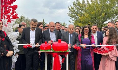 9`emîn Festîvala Henar û payîzê li bajarê Helebçe