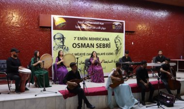 Mihricana Osman Sebrî 16 pirtûkên helbestan nirxandin