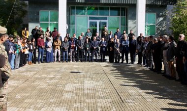 Ragihandkar ji bo Roja Şehîdên YNK`ê bi bêdengî rawestiyan