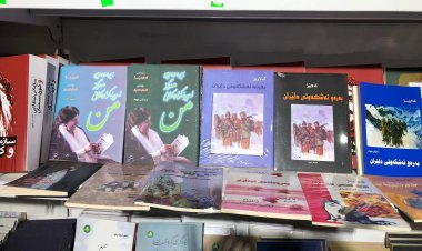 GELAWÊJ... Zêdetirî nîv sedsal di navbera siyaset û wêjeyê de