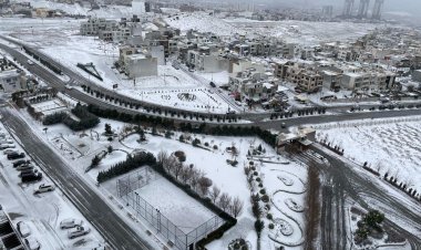 Berfê bajarê Silêmaniyê spî kiriye