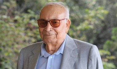 Salvegera koça dawiya Yaşar Kemal romannivîsê Kurd yê mezin