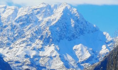 Çend dîmen ji berfa zozanên Colemêrgê