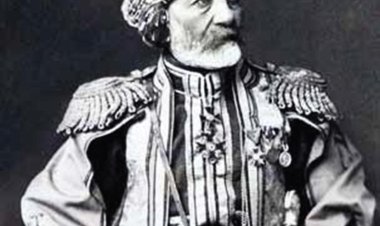 Generalê Kurd Gulî Cewar Axayê Elî Begê binase!