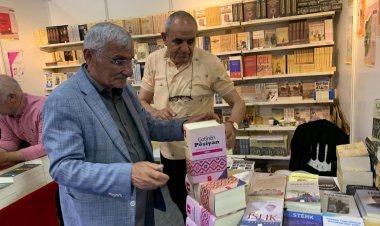 Pirtûkên Kurmancî Li Pêşangeha Navdewletî ya Hewlêrê de