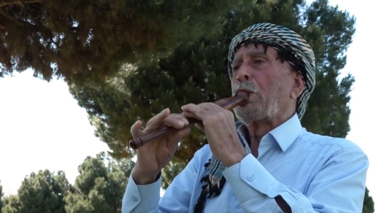 Çîroka kalemêrê bilûrvan ê Efrînî ku niha li Silêmaniyê dijî