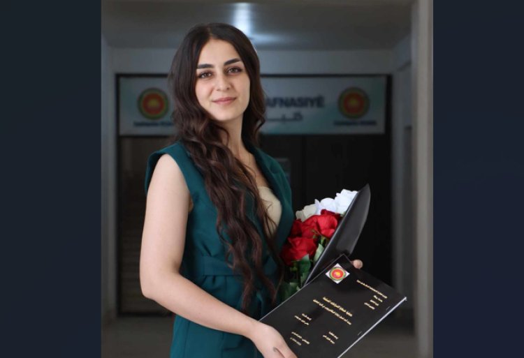 Li Zanîngeha Rojava Xwendekareke Penaberê Efrînê Yekeme