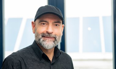 Helbestvanekî Kurd Xelata Wêjeyî ya Navneteweyî "Kathak" wergirt