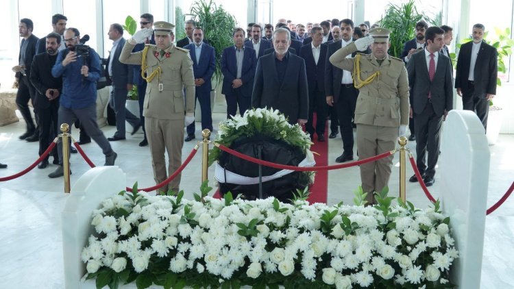 Manşêt; Pizîşkiyan û Zimanê Kurdî û Silêmanî