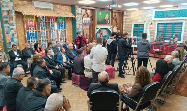 Kovara `Mewda Polîtîk` li Salona Kurdistanî Nwê hat nasandin