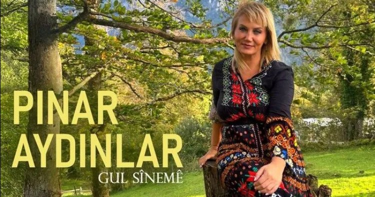Pinar Aydinlar kilîpa xwe ya Kurdî pêşkêşî Ehmed Kaya dike