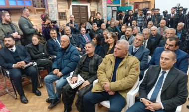 Du pirtûkên wergerandina Siware Şakilî hatin nasandin