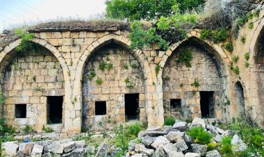 Dibistanên Qubehan û Goristana Sultanan a li Amediyê