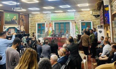 Pirtûka nivîsên serok Mam Celal hat weşandin