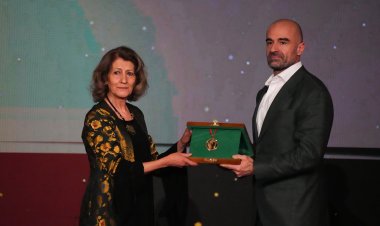 Serokê YNK: Em kesên ku parçeyekin ji serweriyên Kurdistanê jibîr nakin