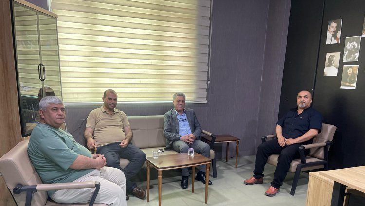 Herdu Nivîskar û Rojnamevanên kurd serdana xelata kurmancan kirin