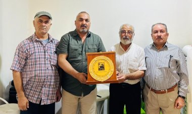 Xelata Hawarê pêşkêşî bavê hunermendê nemir Ciwan Hesen hat kirin