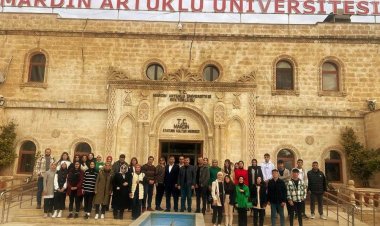 Li Zanîngeha Mêrdînê encamên azmûnên Beşa Kurdî diyar bûn