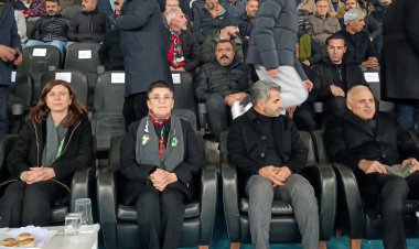 Alîgirên Amedspor: Leyla Zana rumeta me ye