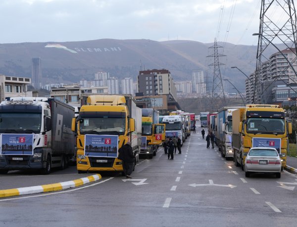 Kenala 8, 120  kemyonên alîkarî ji bo Rojava şand