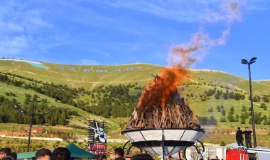 Newroza 2726`an li Kurd û Kurdistan pîroz be