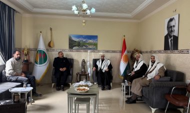 Encûmen pêşwazî şandeke olî yê penaberên Kurdên Rojava kir