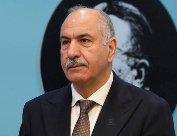 Gulek ji baxçê xebatê kêm bû