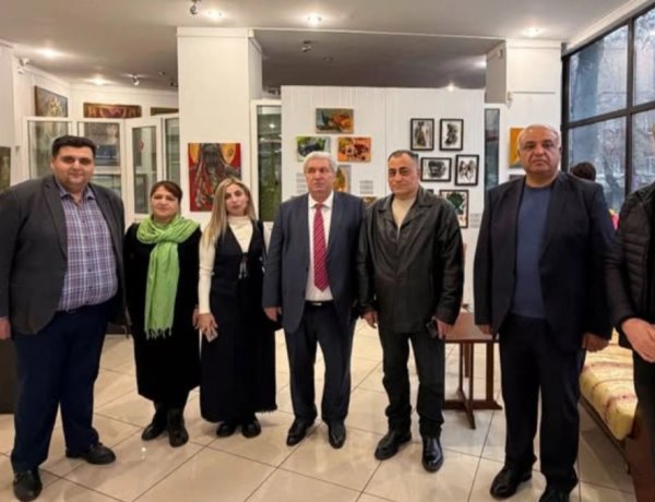 Li Almata pêşangeha hunermend Omran Şêxmûs vebû