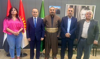 Stafa Xelatê pîrozbahiya roja rojnamegeriya Kurdî kir